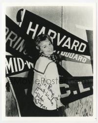 9y859 CYNTHIA PEPPER signed 8x10 REPRO still 1980s TV's Margie smiling by college pennants!