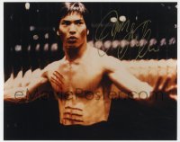 9y783 JASON SCOTT LEE signed color 8x10 REPRO still 1990s cool image in Dragon: the Bruce Lee Story!