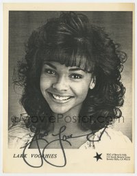 9y230 LARK VOORHIES signed 8.5x11 publicity still 1990s the pretty Saved By the Bell actress!