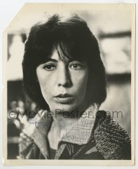 9y551 LILY TOMLIN signed 8x10 still 1980 youthful head & shoulders portrait of the leading lady!