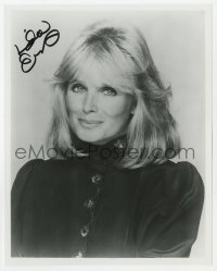 9y931 LINDA EVANS signed 8x10 REPRO still 1980s smiling portrait of the pretty actress in velvet!