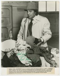 9y579 PAUL MAZURSKY signed 8x10 still 1979 in an acting role in A Man, a Woman and a Bank!