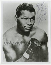 9y987 SUGAR RAY ROBINSON signed 8x10 REPRO still 1980s c/u of the professional boxer wearing gloves!
