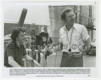 9y607 SYDNEY POLLACK signed 8x10 still 1982 candid directing Dustin Hoffman on set of Tootsie!