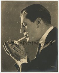 9y620 WARNER BAXTER signed deluxe 7.5x9.5 still 1923 early portrait lighting cigarette by Grenbeaux!