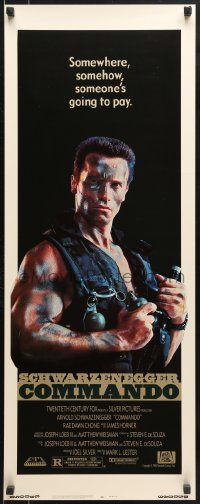 9z059 COMMANDO insert 1985 Arnold Schwarzenegger is going to make someone pay!
