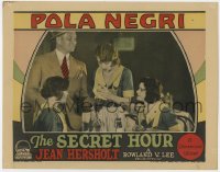1a825 SECRET HOUR LC 1928 other waitresses admire gift Pola Negri gets from her suitor!