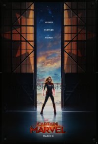 1c546 CAPTAIN MARVEL teaser DS 1sh 2019 Brie Larson in the title role, higher, further, faster!