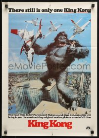 1c397 KING KONG 17x24 special poster 1976 Berkey art of BIG Ape on the Twin Towers!