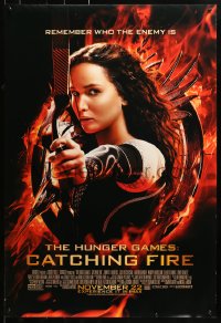 1r648 HUNGER GAMES: CATCHING FIRE advance DS 1sh 2013 close-up of Jennifer Lawrence w/bow!
