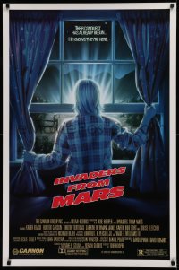 1r672 INVADERS FROM MARS 1sh 1986 Tobe Hooper, art by Mahon, he knows they're here, R-rated!