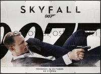 1s539 SKYFALL teaser French 8p 2012 Daniel Craig as James Bond on back shooting gun!