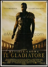 1s469 GLADIATOR Italian 1p 2000 Ridley Scott, cool image of Russell Crowe in the Coliseum!