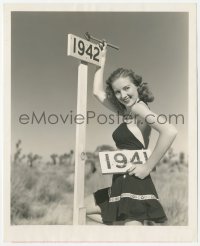 1t327 EVELYN KEYES 8x10 still 1941 the young lady lady posting the marker for the new year!