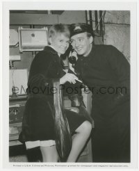 1t333 FAHRENHEIT 451 candid 8x10 still 1966 Julie Christie & Oskar Werner smiling with phone!