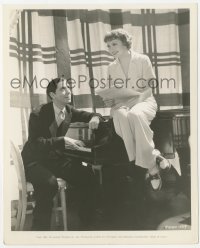 1t391 GILDED LILY candid 8x10 key book still 1935 Claudette Colbert & composer Sam Coslow by piano!