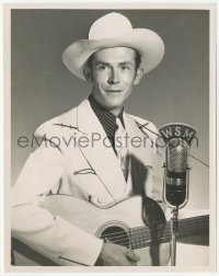 1t421 HANK WILLIAMS SR. 8x10.25 radio publicity still 1940s playing guitar by WSM microphone!