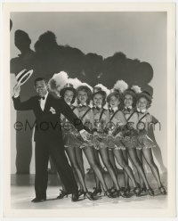 1t459 IDIOT'S DELIGHT deluxe 8x10 still 1939 Clark Gable posing with Virginia Grey & glamour girls!