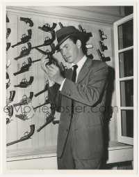 1t907 TENSION candid deluxe 8x10.25 still 1949 Barry Sullivan goes over a collection of firearms!