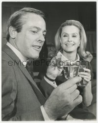 1t958 WARM BODY stage play 8x10 still 1967 Kevin McCarthy having a drink with Dina Merrill!