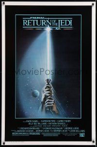 2d312 RETURN OF THE JEDI 1sh 1983 George Lucas, art of hands holding lightsaber by Reamer!
