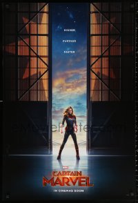 2g522 CAPTAIN MARVEL int'l teaser DS 1sh 2019 Brie Larson in the title role!