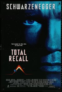 2g943 TOTAL RECALL 1sh 1990 Paul Verhoeven directed, huge close-up of Arnold Schwarzenegger!