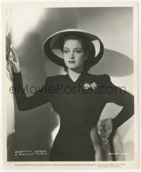 2h283 DOROTHY LAMOUR 8.25x10 still 1942 modeling a cool outfit & hat with fox fur on her arm!