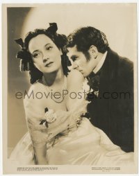2h986 WUTHERING HEIGHTS 8x10.25 still 1939 romanitc portrait of Laurence Olivier & Merle Oberon!