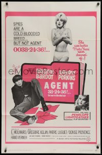 2j062 AGENT 38-24-36 1sh 1965 Une ravissante idiote, Tony Perkins kisses sexy Brigitte Bardot!