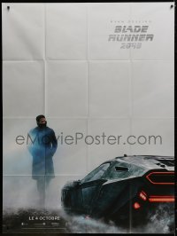 2k467 BLADE RUNNER 2049 teaser French 1p 2017 cool image of Ryan Gosling standing by car!
