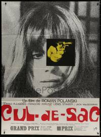 2k524 CUL-DE-SAC style A French 1p 1966 Roman Polanski, super close up of Francoise Dorleac + gun!