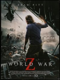 2k989 WORLD WAR Z French 1p 2013 Brad Pitt in rear door flying over city, zombie apocalypse!
