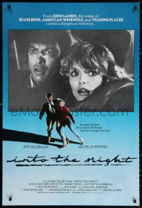 2r458 INTO THE NIGHT int'l 1sh 1985 cool image of Jeff Goldblum & Michelle Pfeiffer on the run!