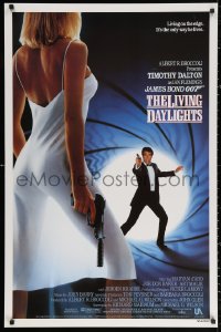 2r552 LIVING DAYLIGHTS int'l 1sh 1987 Tim Dalton as James Bond & sexy Maryam d'Abo w/gun!