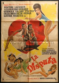 3a0049 LA DISPUTA Mexican poster 1974 wacky art of guys fighting over sexy barely-dressed babes!