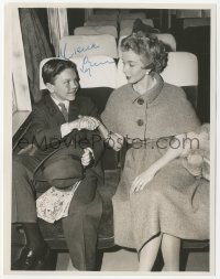 3f0567 DIANA LYNN signed TV 7x9 still 1959 w/Richard Eyer in Boy on a Fence episode of Lux Playhouse!