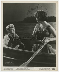 3f0740 SOPHIA LOREN signed 8x10 still 1958 in rowboat with young Charles Herbert in Houseboat!