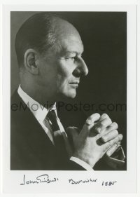 3f0912 JOHN GIELGUD signed 5x7 photo 1985 profile portrait of the great English actor!