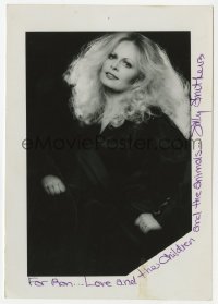 3f0944 SALLY STRUTHERS signed 5x7 photo 1980s glamour portrait of the All in the Family actress!