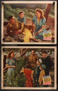 3g0766 SUNDAY DINNER FOR A SOLDIER 2 LCs 1944 John Hodiak, Anne Baxter & kids under hut, at campfire!
