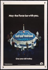 3j0438 STAR WARS linen birthday style 1sh 1978 Kenner figurines surrounding cake, it's one year old!