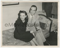3r0336 JUDY GARLAND/VINCENTE MINNELLI 8.25x10 still 1945 on their wedding day by Bert McKenzie!