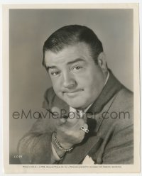 3r0360 LITTLE GIANT 8.25x10 still 1946 c/u of Lou Costello asking Lady, do you need a vacuum!
