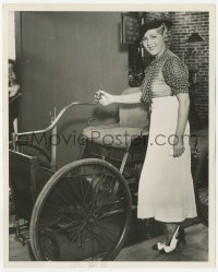 3r0387 MARY PICKFORD 8x10 still 1933 at Chicago World's Fair by 1st car built by Henry Ford in 1892!