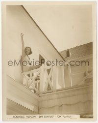 3r0493 ROCHELLE HUDSON 8x10.25 still 1935 smiling & sitting on her balcony & waving to the camera!