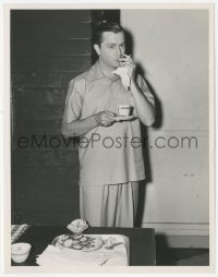 3r0520 SHINING HOUR candid 8x10.25 still 1938 Robert Young enjoying cookies & tea between scenes!