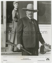 3r0522 SHOOTIST 8x10 still 1976 Lauren Bacall standing behind gunfighter John Wayne with rifle!