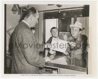 3r0579 TIME OF THEIR LIVES candid 8x10 still 1946 Abbott & Costello send letter to man in the moon!