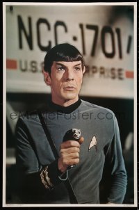 3t0610 STAR TREK 23x35 commercial poster 1976 great close-up portrait of Mr. Spock pointing phaser!